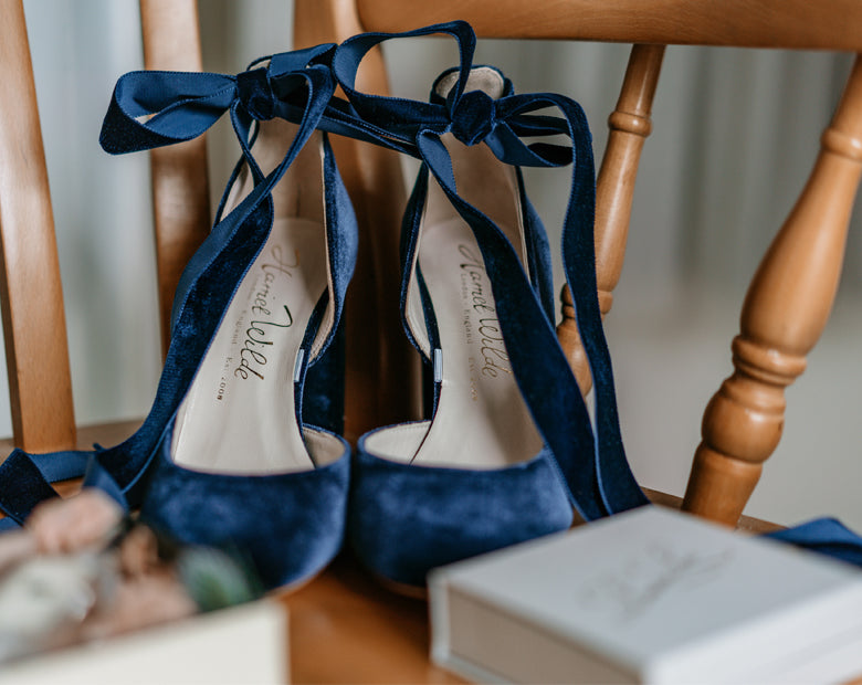 Laura wears Hetty Midnight