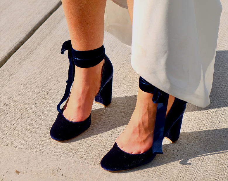 Alana wears Hetty Midnight