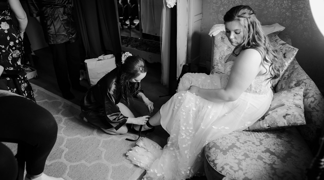 Lorene wears Hetty Forest Green