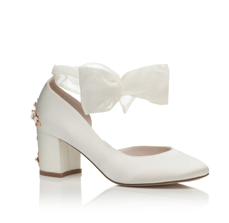 Hetty Mid Ivory Blossom Rose